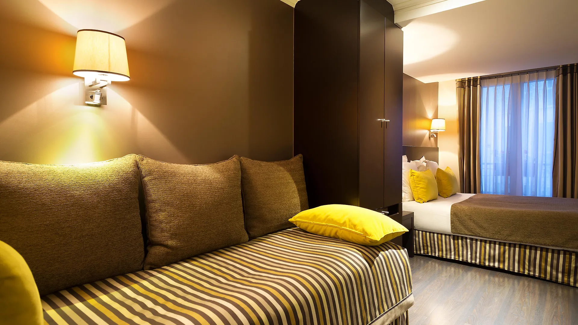 *** Hotel Arc Elysees Paris France